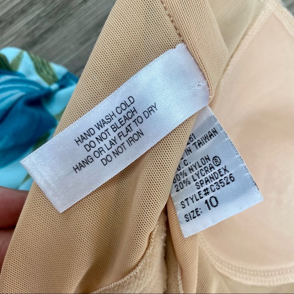 Cami Swim Hibiscus Print One Piece Bathing Suit + Coordinating Coverup Set 10 - Picture 7 of 15